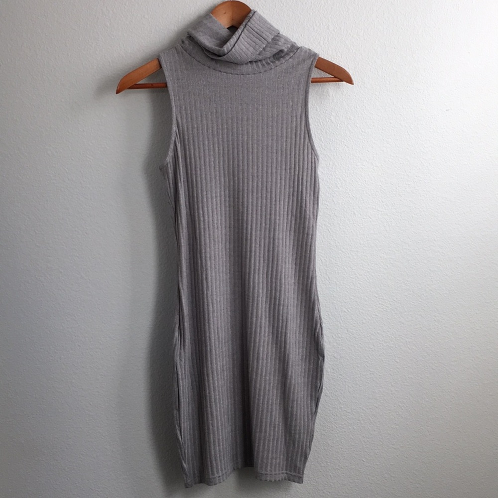 NWOT Grey fitted mini